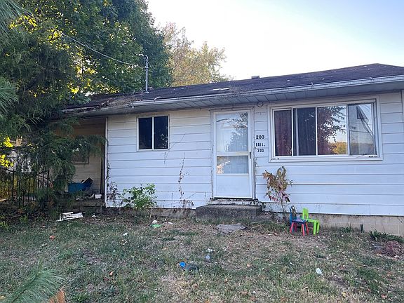 3rd image of 203 Engle Dr