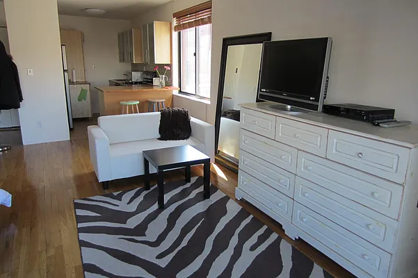 Rented by Corcoran | media 17