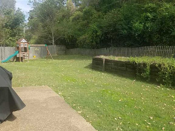 4th image of 2742 Country Glade Cv N