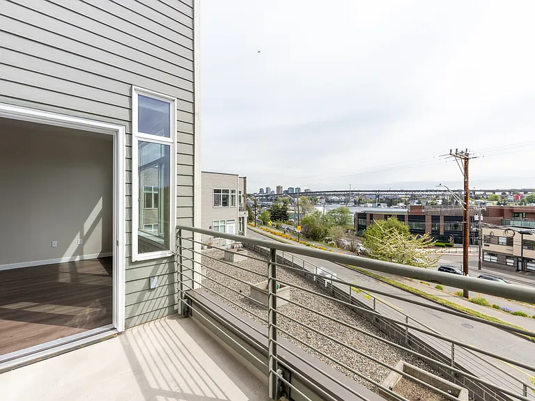 Pacific Pointe — Photo 35