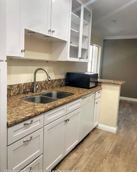 1st image of 18307 Burbank Blvd Unit 40