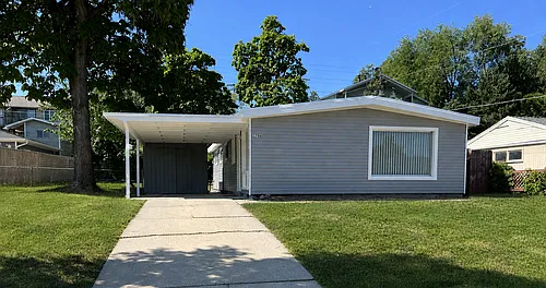 1706 E Cloverdale Rd Photo 1