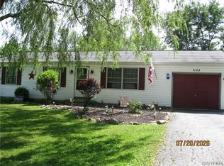 7122 Salt Rd, Clarence Center, NY 14032
