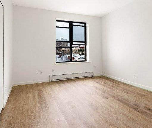 3rd image of 233 W 137th St #3