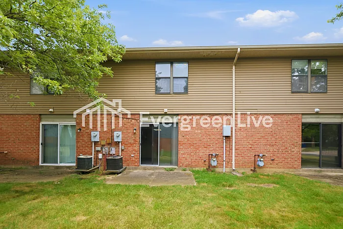 6540 Rolling Glen Dr — Photo 15