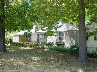 12175 Benham Rd, Saint Louis, MO 63138