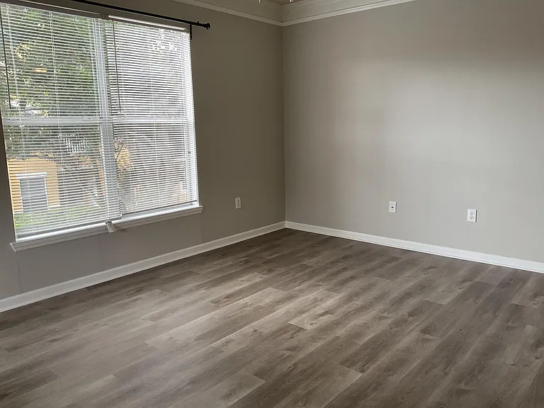 8813 Villa View Cir #204-8813VVC204 — Photo 10