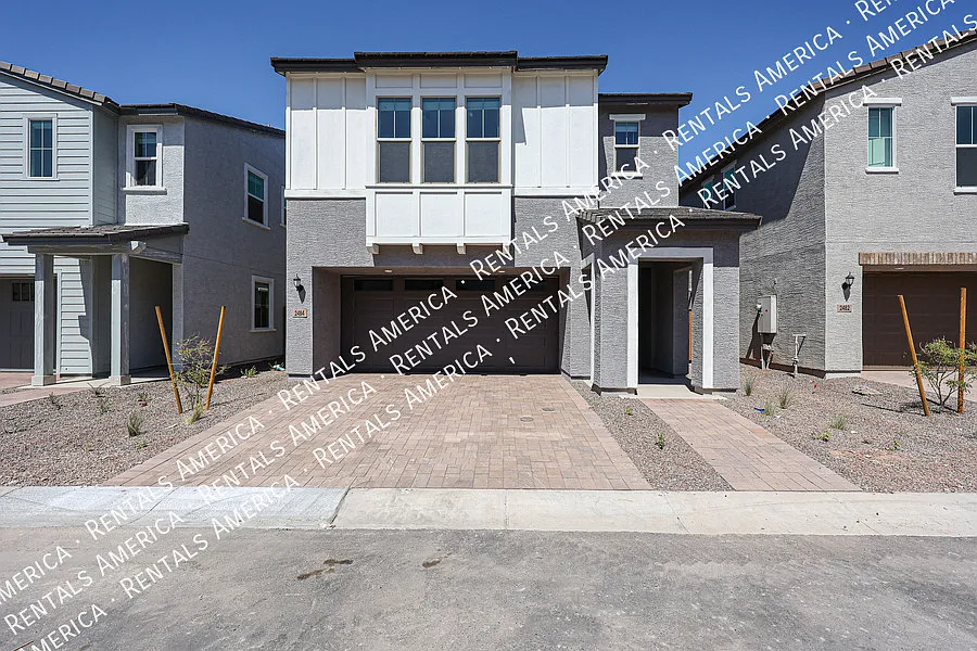 New Home 4 bed, 3.5 baths! Amenities! — Photo 2