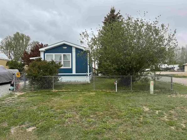 302 S Main St, Pavillion, WY 82523
