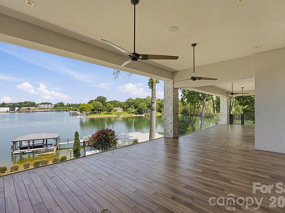 2nd image of 7272 Lynbrook Cir