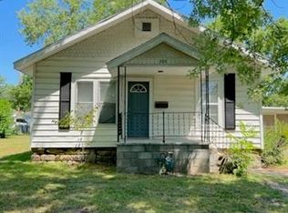 725 E 9th St, Pittsburg, KS 66762