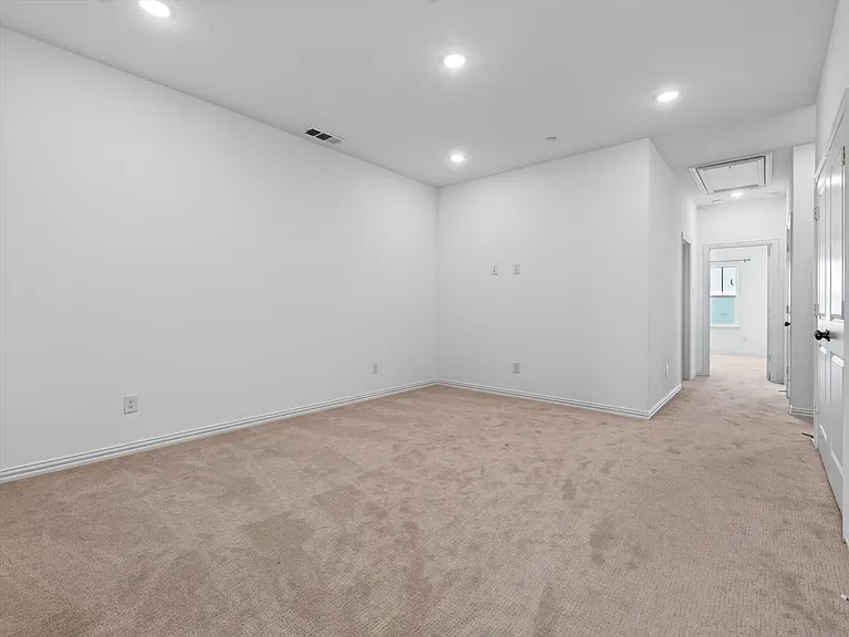 8900 Magnet Dr — Photo 14