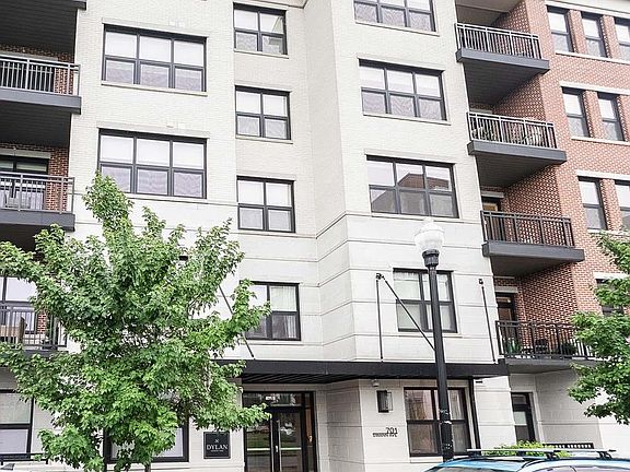 4th image of 701 Swann Ave #503