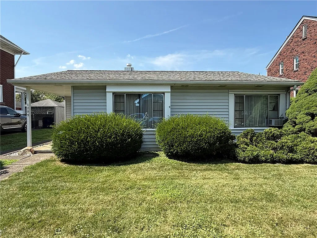 1209 Union Ave photo 1