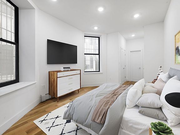2nd image of 102 W 138th St APT 1B