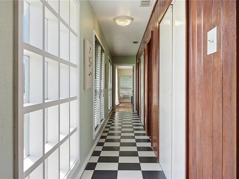 651 W Wilson Ave — Photo 6