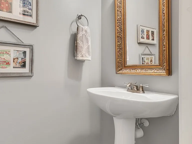 1077 Woodbury Falls Dr — Photo 26