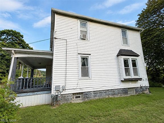 3rd image of 569 Edgewood Ave