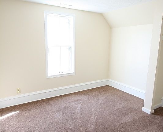 3rd image of 1406 15th Ave N #2