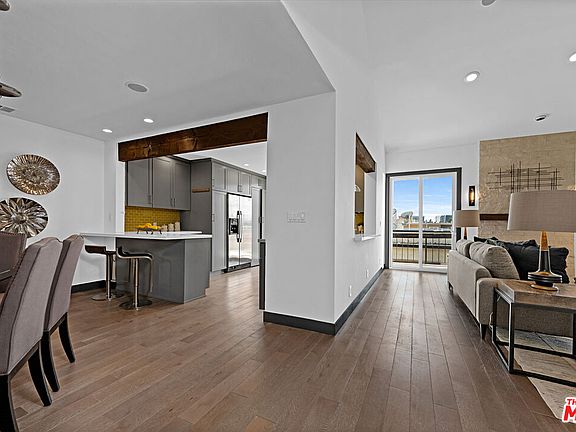 5th image of 723 Westmount Dr APT 305