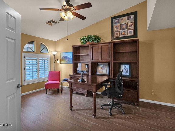 5th image of 518 S LAGOON Drive