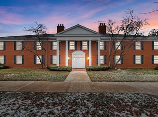 501 Coventry Ln APT 4, Crystal Lake, IL 60014