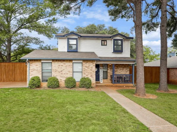 110 Forestwood Dr, Corinth, TX 76210