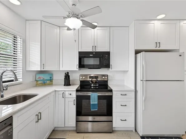 4246 27th CT SW #104, NAPLES, FL 34116