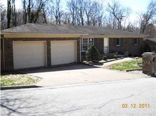 20 Springhaven Dr, Evansville, IN 47710