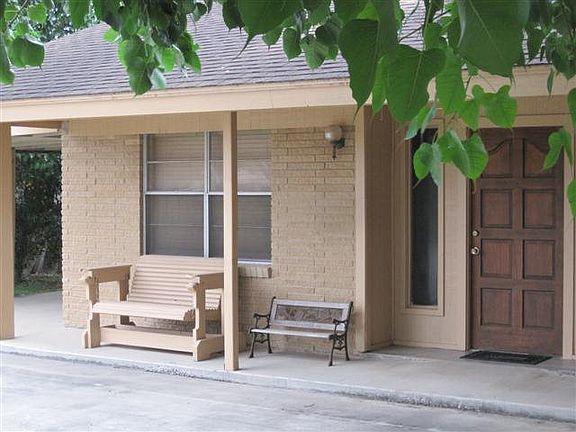 2nd image of 931 Moon Lake Dr S