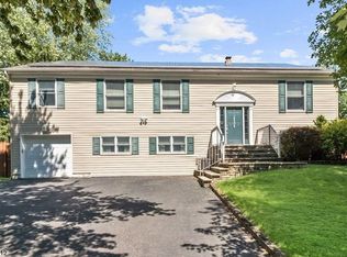9 Deer Ln, Jackson, NJ
