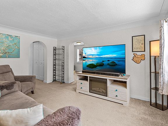 5th image of 176 Hanson Rd