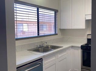 101AGR, Van Nuys, CA 91401