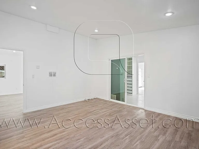 4239 W 179th St — Photo 9