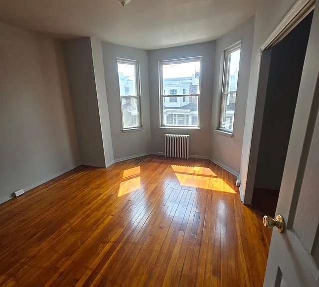 4417 N Franklin St — Photo 4