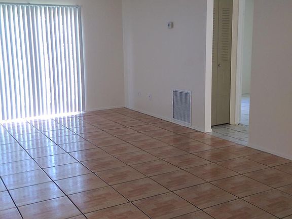 4th image of 2456 SE Rock Springs Drive