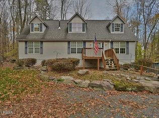 311 Chestnuthill Dr, Lake Ariel, PA 18436