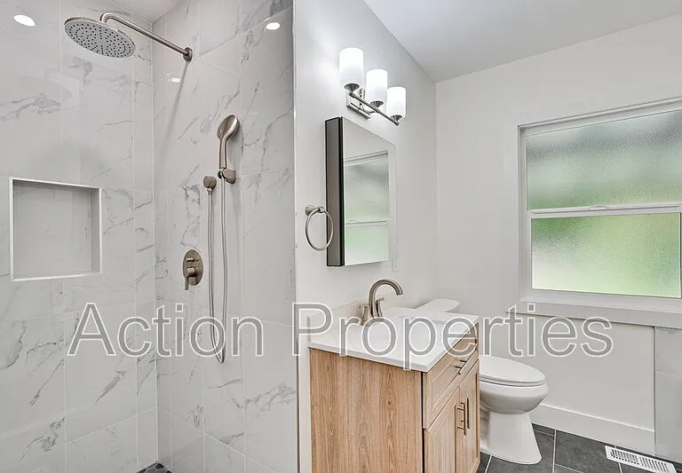207 Haight St — Photo 13
