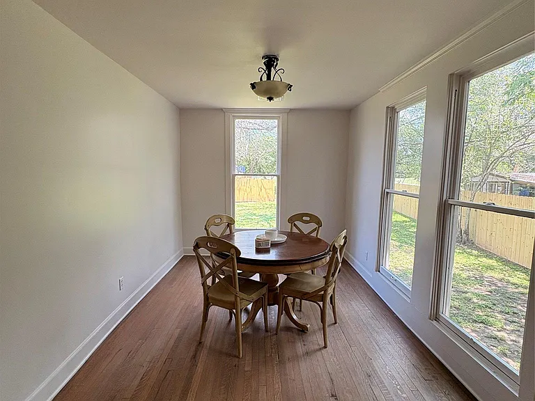 105 S Cedar St — Photo 11