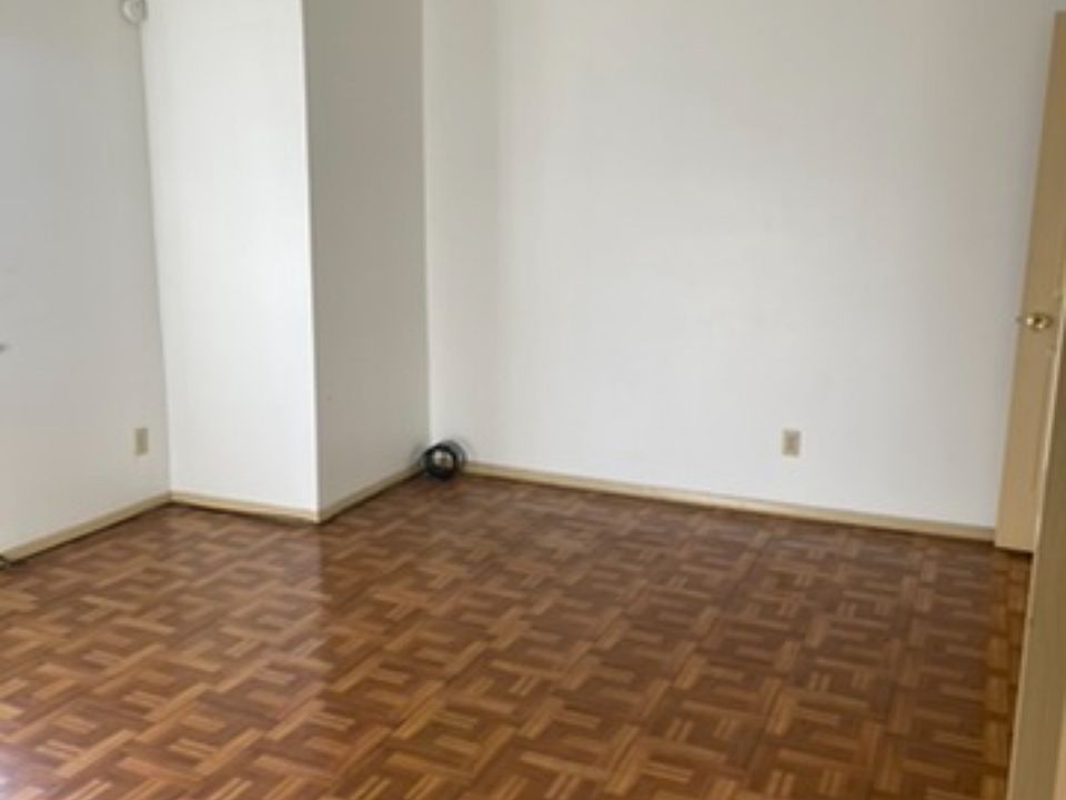 1st image of 1201 Lakewood St #2