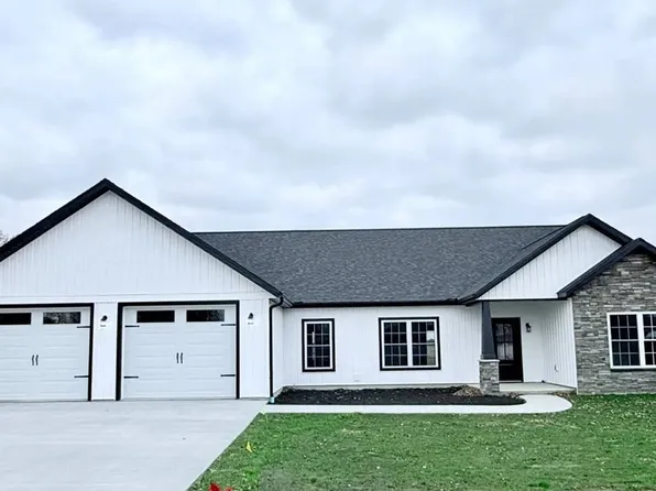 1307 S Willow Dr, Robinson, IL 62454