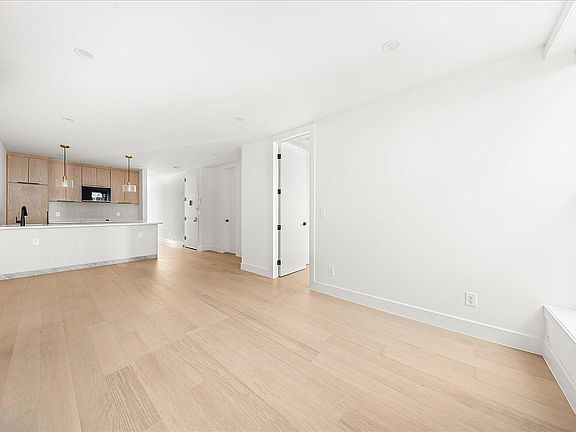 2nd image of 420 7th Ave APT 3