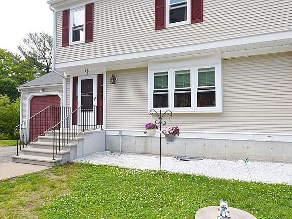 3rd image of 843 Plymouth St