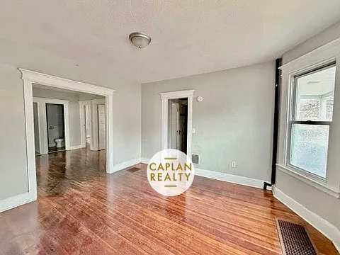 2 bed, 950 sqft, $1,650 — Photo 3
