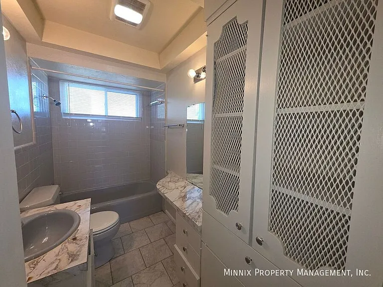4610 Storey Ave — Photo 12