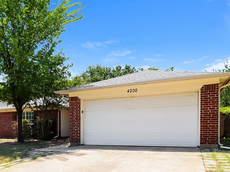 4200 Cypress Springs Dr — Photo 3