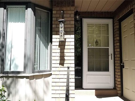 2nd image of 3 Briarwood Dr #29