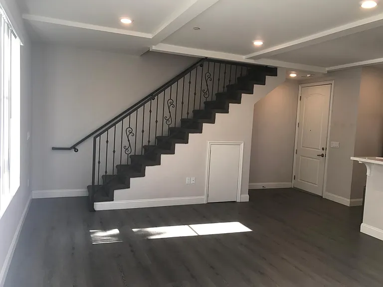 5302 Cleon Ave #104 — Photo 38