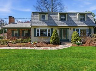 1 Thomas Dr, Cumberland, RI 02864
