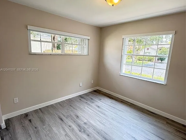 10113 SW 223rd Ter — Photo 9